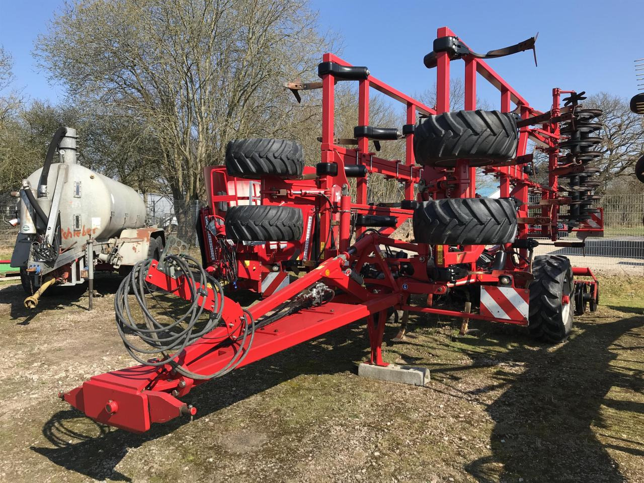 Horsch Terrano 5FM - Kultivátor: 1 kép. Horsch Terrano 5FM - Kultivátor: 1 kép.
