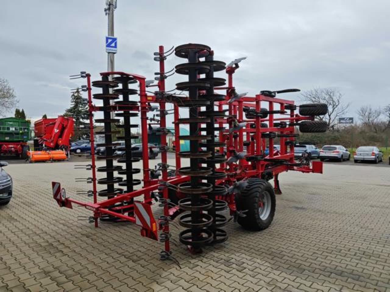 Horsch Terrano 6.4 GX - Kultivátor: 4 kép. Horsch Terrano 6.4 GX - Kultivátor: 4 kép.