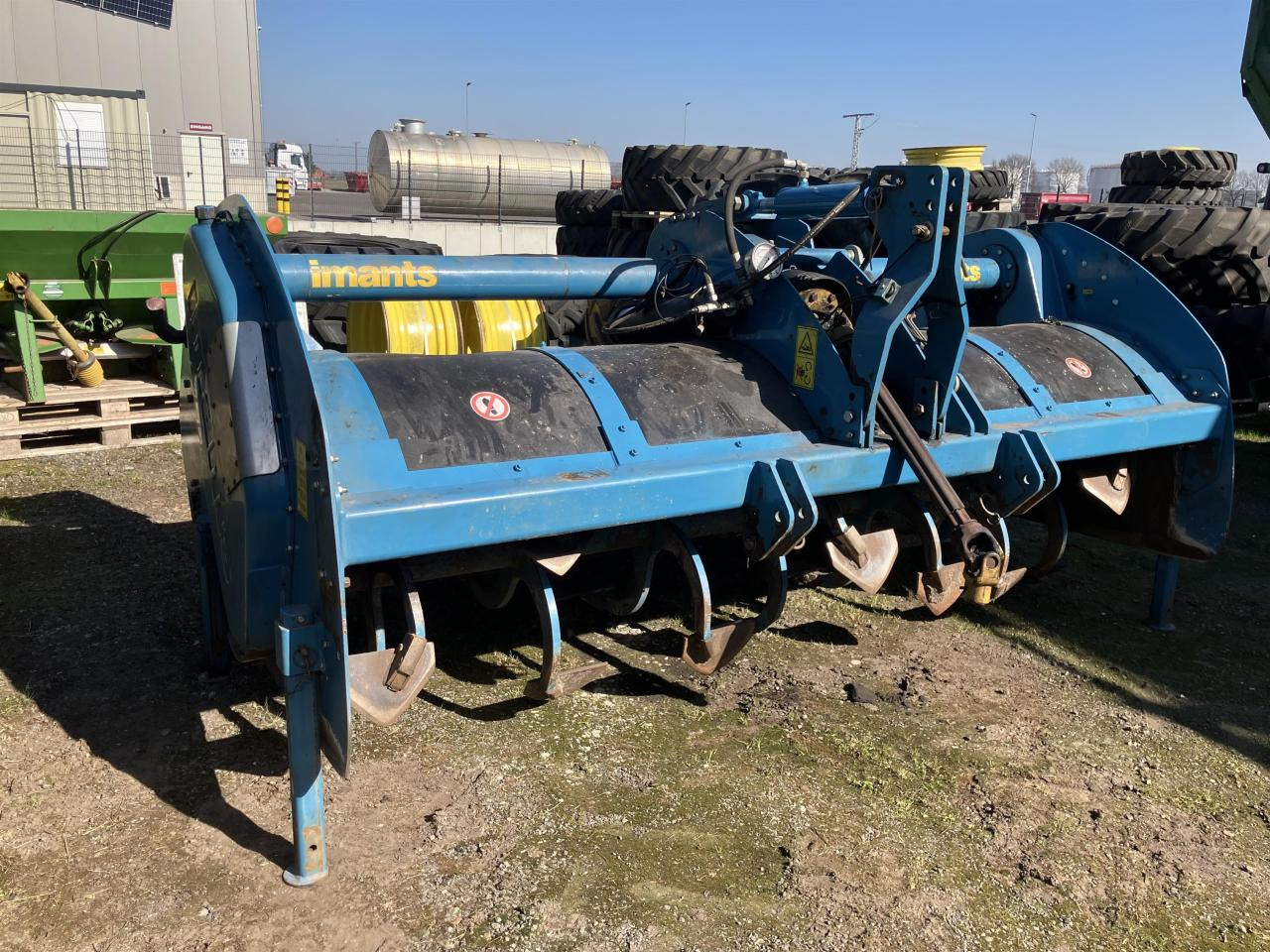 Imants 37 SX 300 DKH - Talajművelő gep: 1 kép. Imants 37 SX 300 DKH - Talajművelő gep: 1 kép.