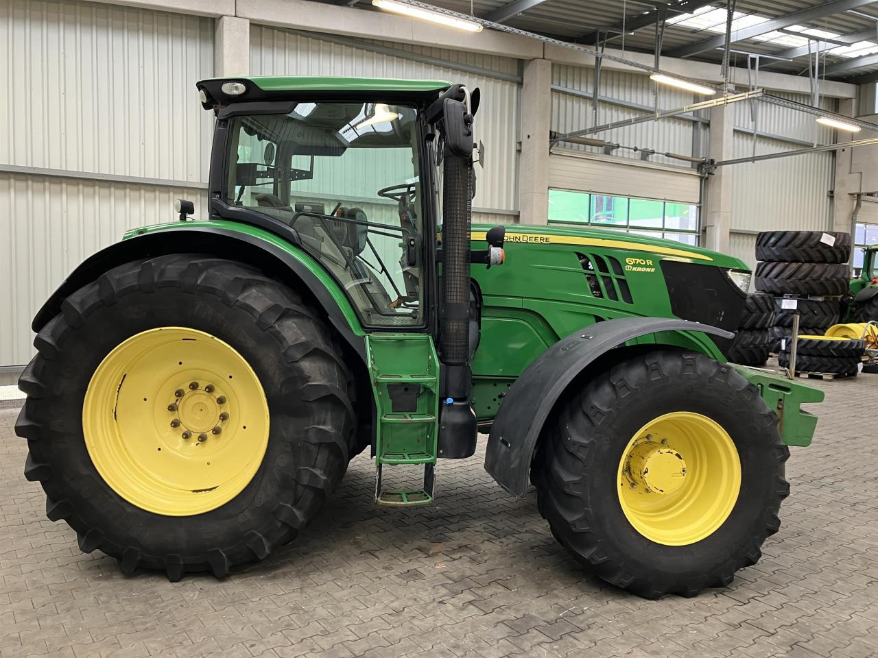 John Deere 6170R - Traktor: 4 kép. John Deere 6170R - Traktor: 4 kép.