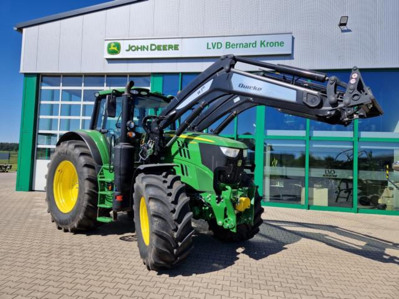 John Deere 6195M - Traktor: 3 kép. John Deere 6195M - Traktor: 3 kép.