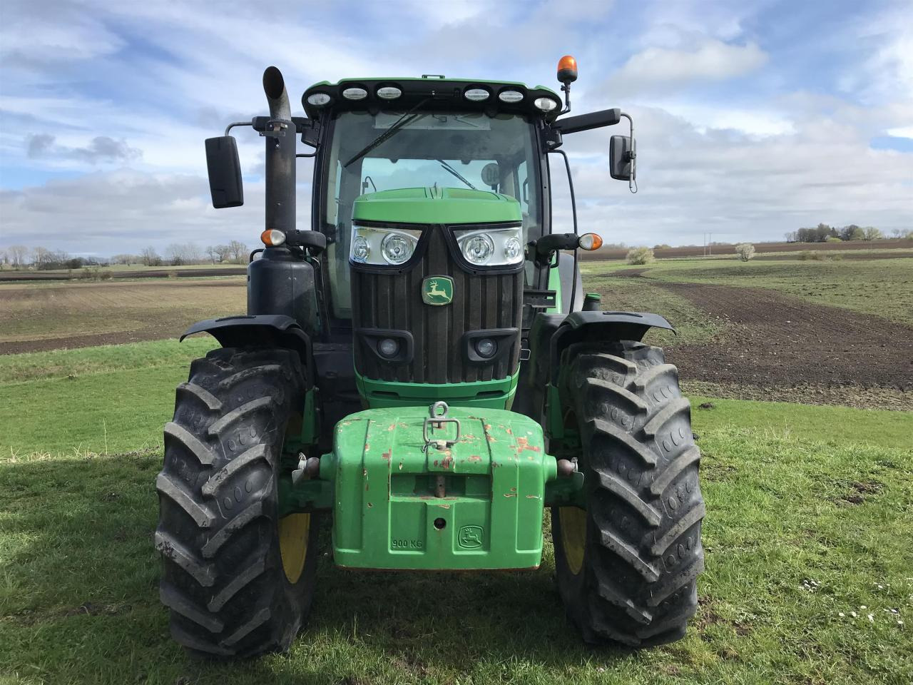 John Deere 6195R - Traktor: 3 kép. John Deere 6195R - Traktor: 3 kép.