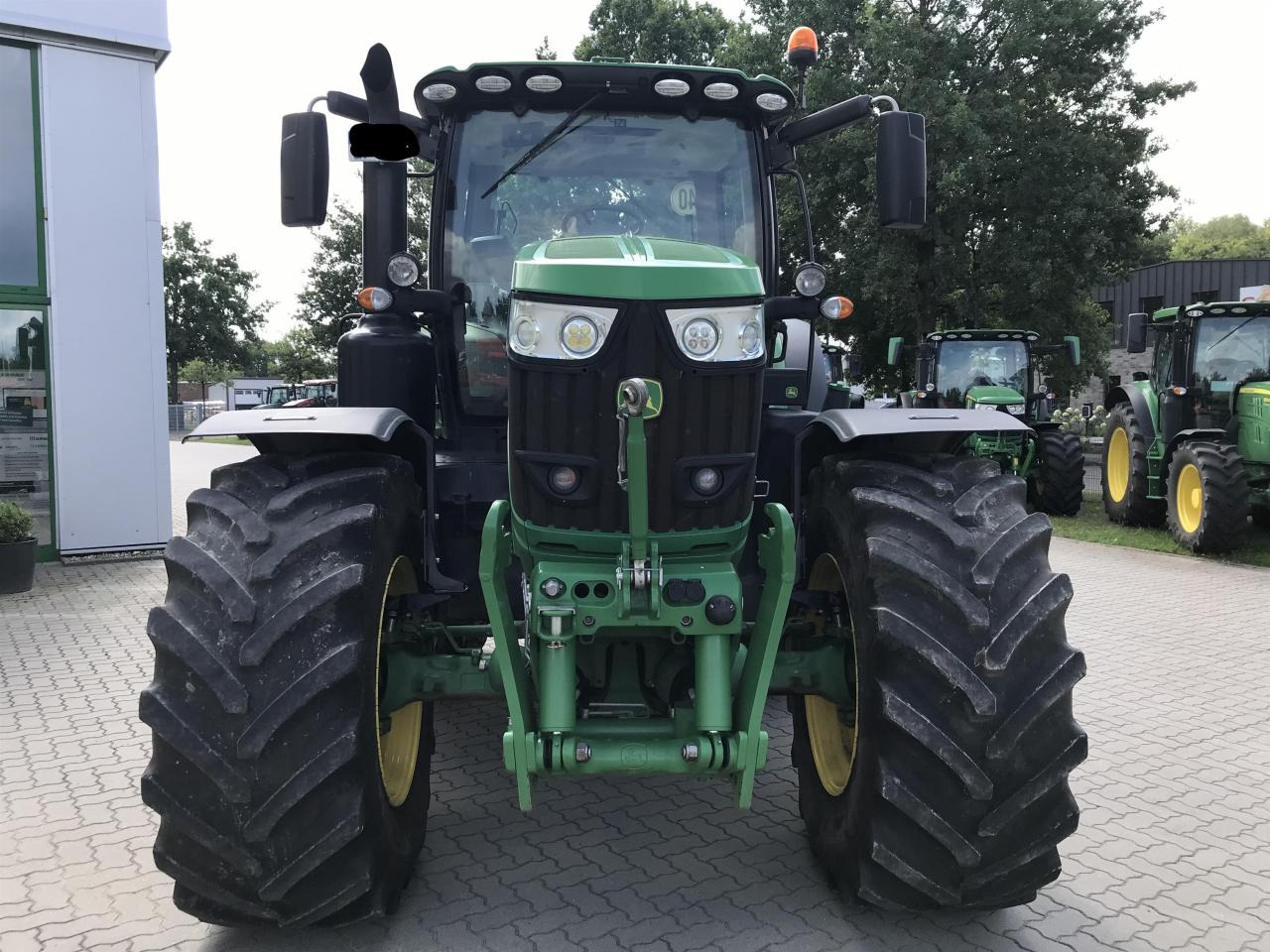 John Deere 6195R - Traktor: 3 kép. John Deere 6195R - Traktor: 3 kép.