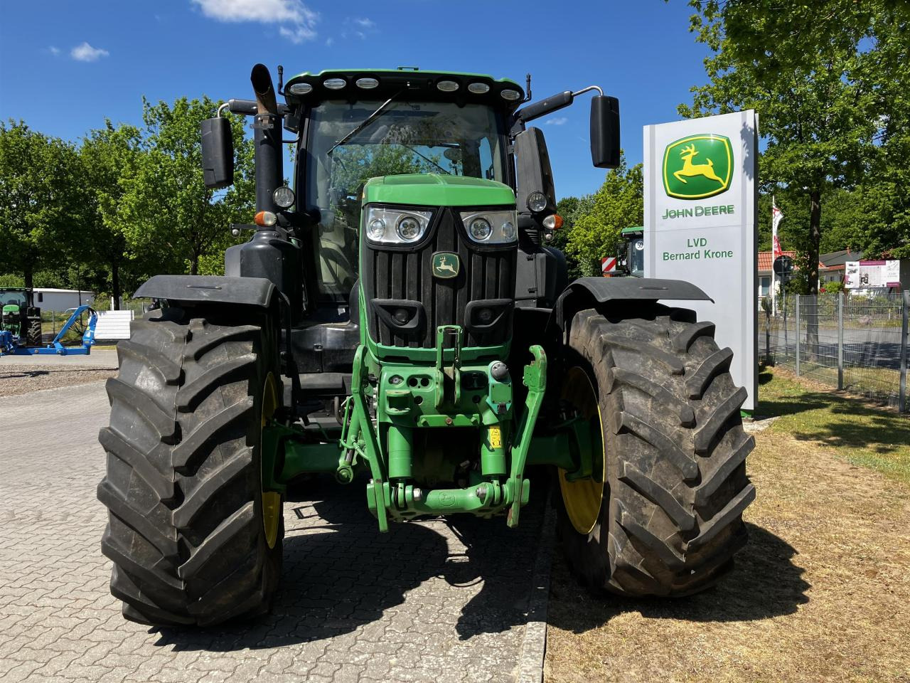John Deere 6230R - Traktor: 3 kép. John Deere 6230R - Traktor: 3 kép.