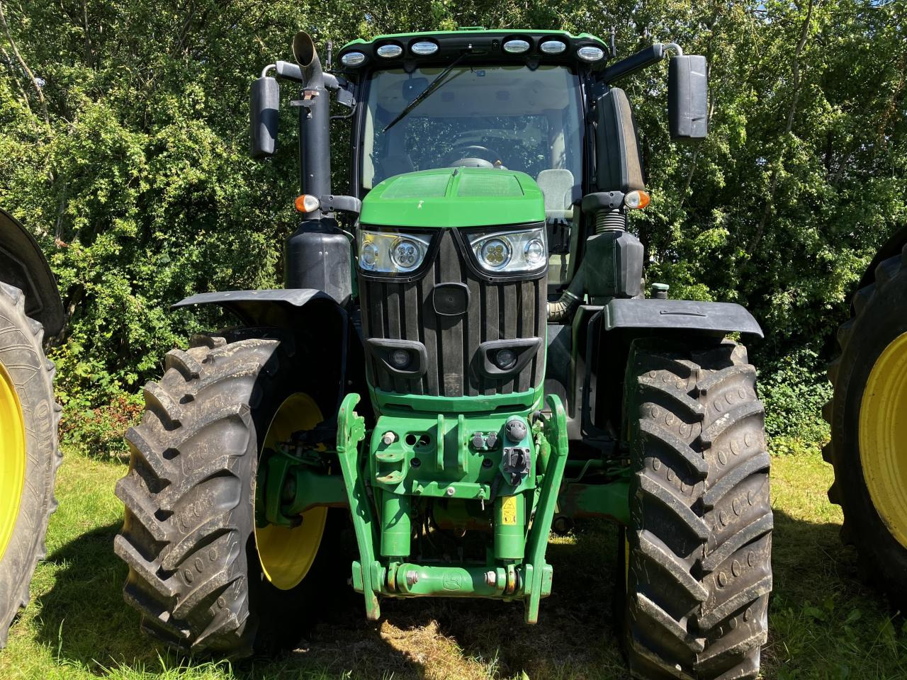 John Deere 6230R - Traktor: 3 kép. John Deere 6230R - Traktor: 3 kép.