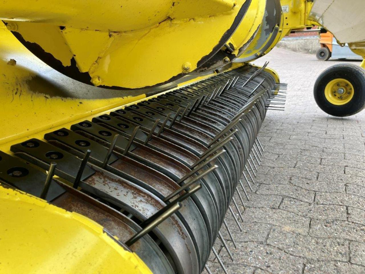 John Deere 639 - Takarmánybetakarító gép: 5 kép. John Deere 639 - Takarmánybetakarító gép: 5 kép.