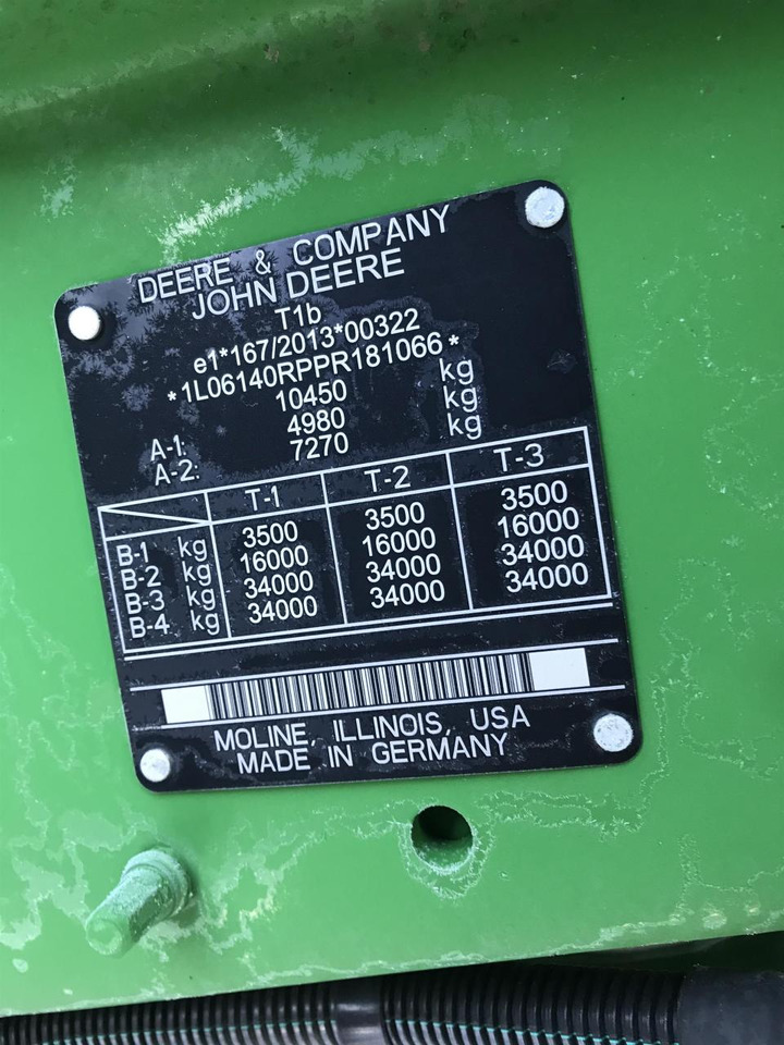 Traktor John Deere 6R 140: 8 kép.