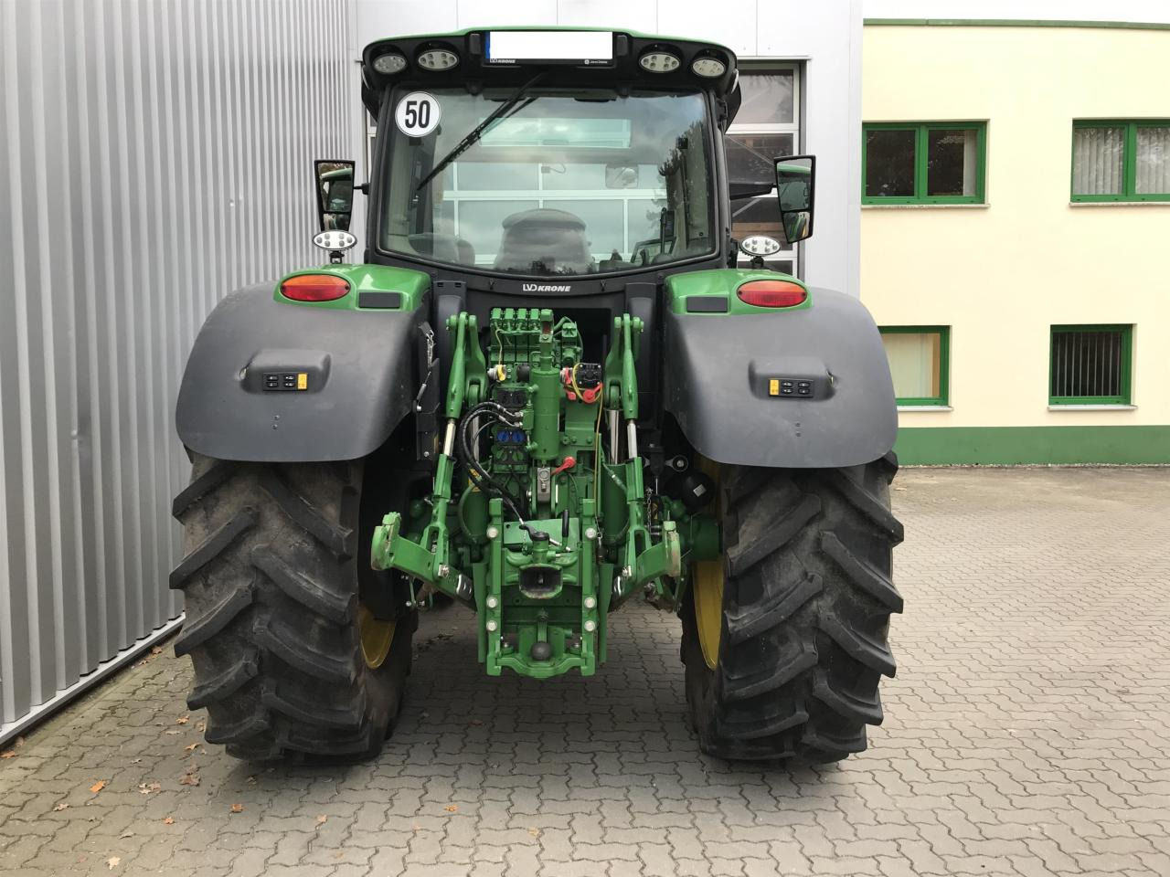 John Deere 6R 155 - Traktor: 5 kép. John Deere 6R 155 - Traktor: 5 kép.