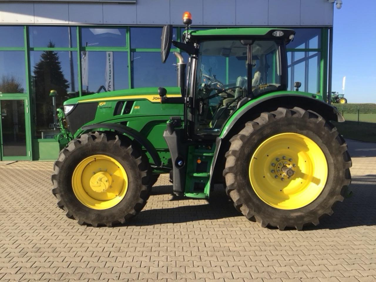 John Deere 6R 155 - Traktor: 1 kép. John Deere 6R 155 - Traktor: 1 kép.