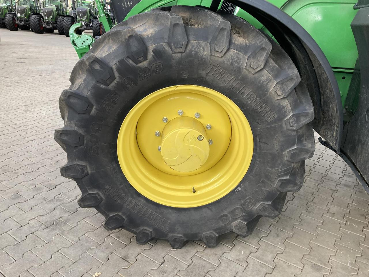 John Deere 6R 185 - Traktor: 3 kép. John Deere 6R 185 - Traktor: 3 kép.