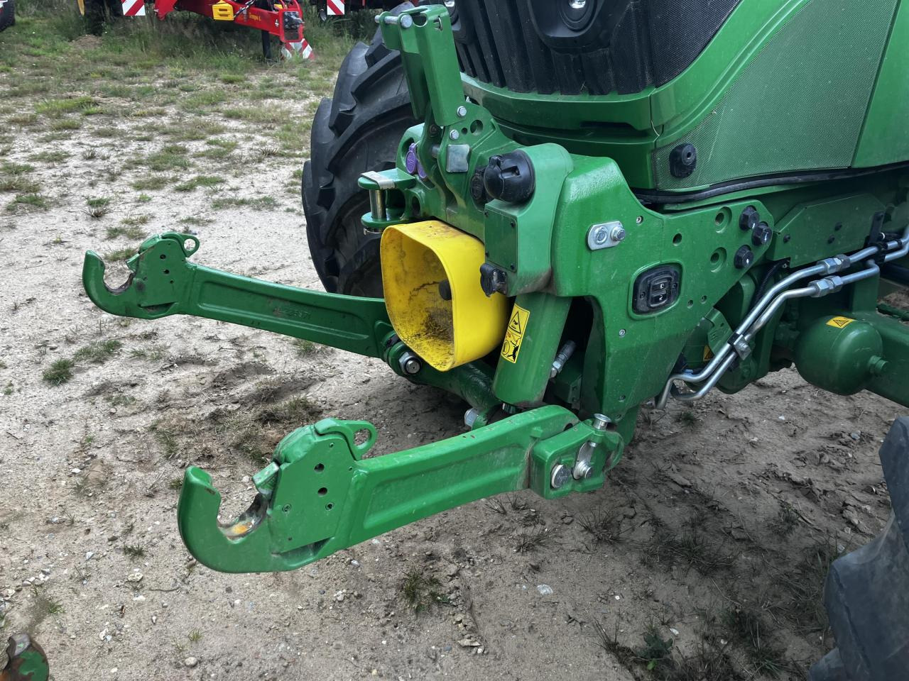 John Deere 6R 185 - Traktor: 3 kép. John Deere 6R 185 - Traktor: 3 kép.
