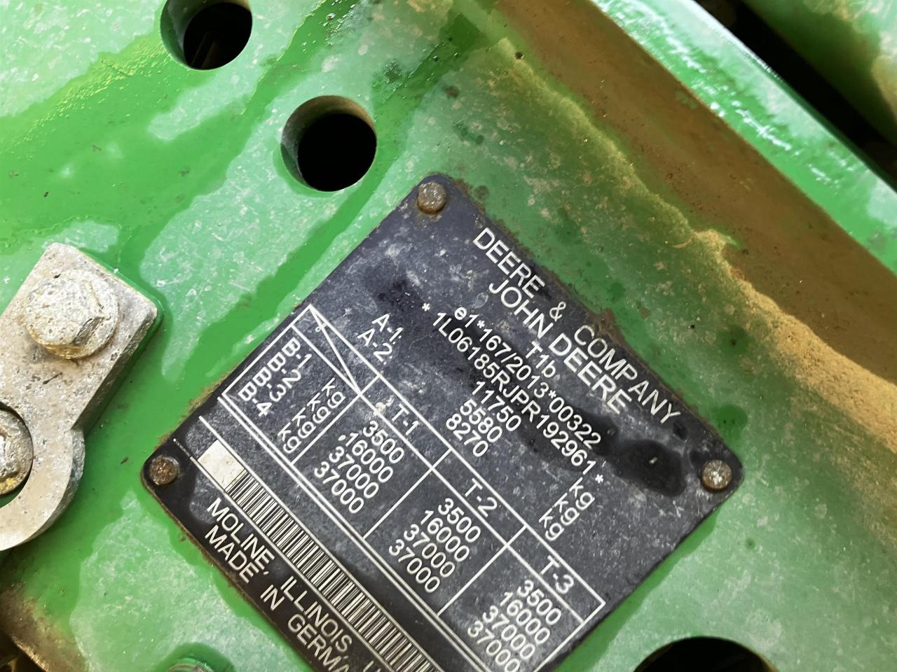 Traktor John Deere 6R 185: 13 kép. Traktor John Deere 6R 185: 13 kép.