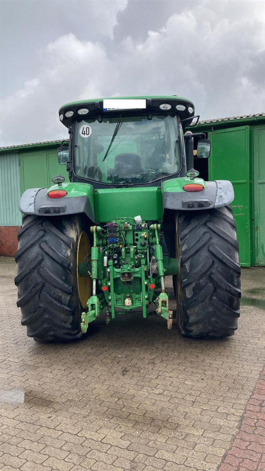 John Deere 7230R - Traktor: 4 kép. John Deere 7230R - Traktor: 4 kép.