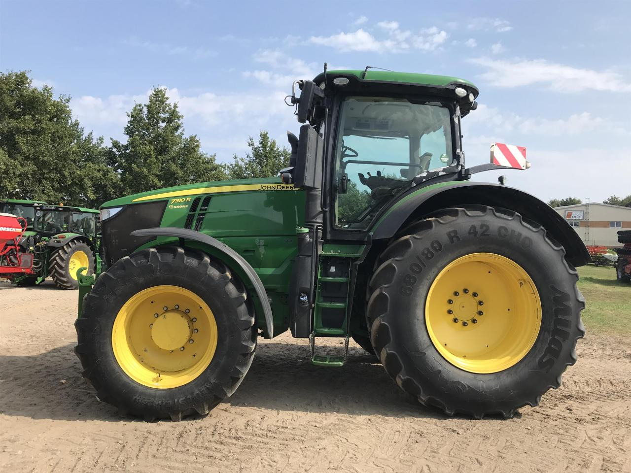 John Deere 7310R - Traktor: 1 kép. John Deere 7310R - Traktor: 1 kép.