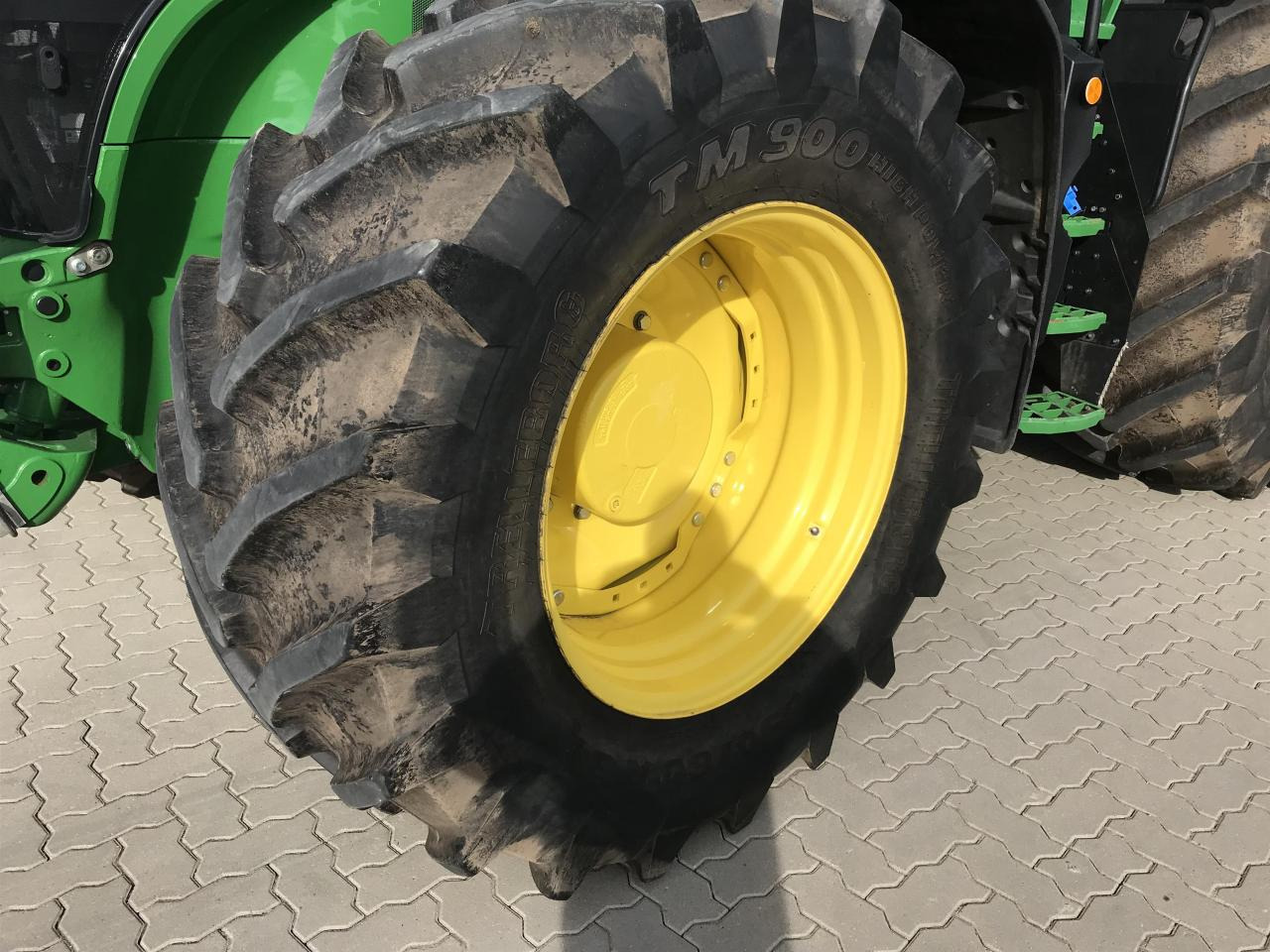 Traktor John Deere 7R 310: 13 kép. Traktor John Deere 7R 310: 13 kép.