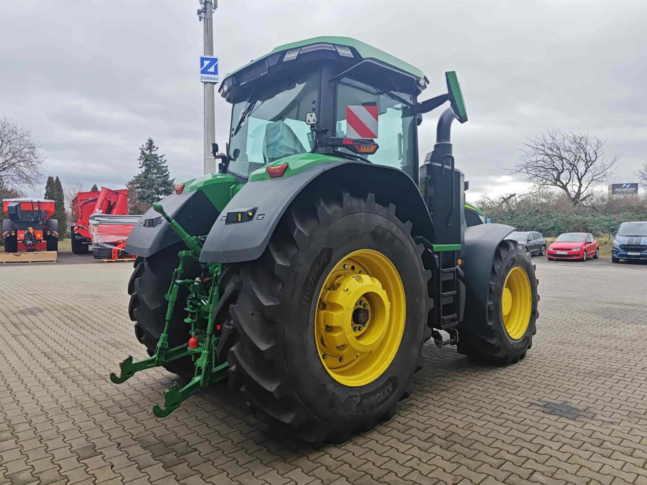 John Deere 7R 330 - Traktor: 4 kép. John Deere 7R 330 - Traktor: 4 kép.
