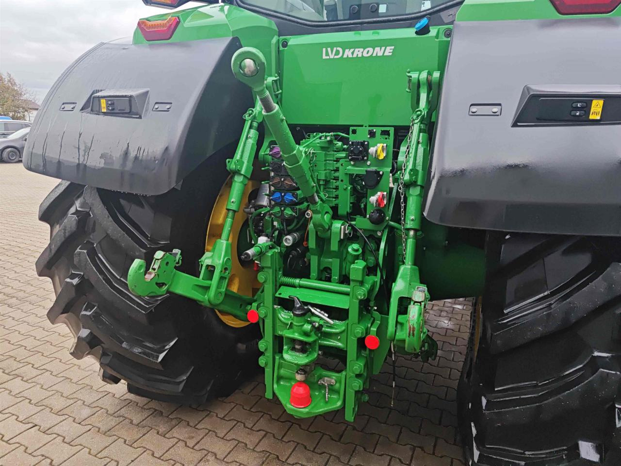 John Deere 7R 330 - Traktor: 5 kép. John Deere 7R 330 - Traktor: 5 kép.