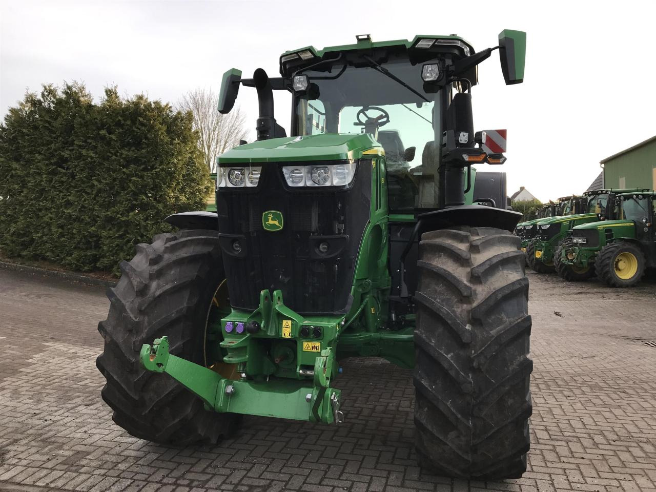 John Deere 7R 350 - Traktor: 3 kép. John Deere 7R 350 - Traktor: 3 kép.