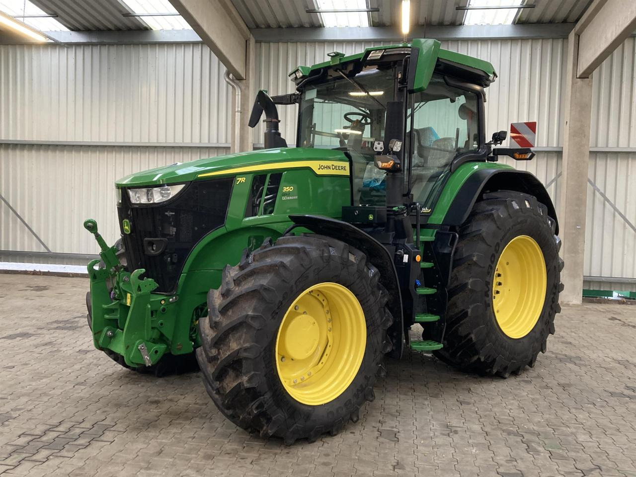 John Deere 7R 350 - Traktor: 1 kép. John Deere 7R 350 - Traktor: 1 kép.