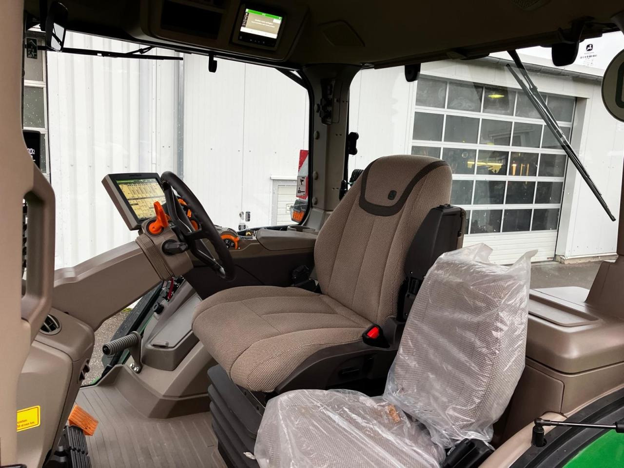 John Deere 7R 350 - Traktor: 5 kép. John Deere 7R 350 - Traktor: 5 kép.