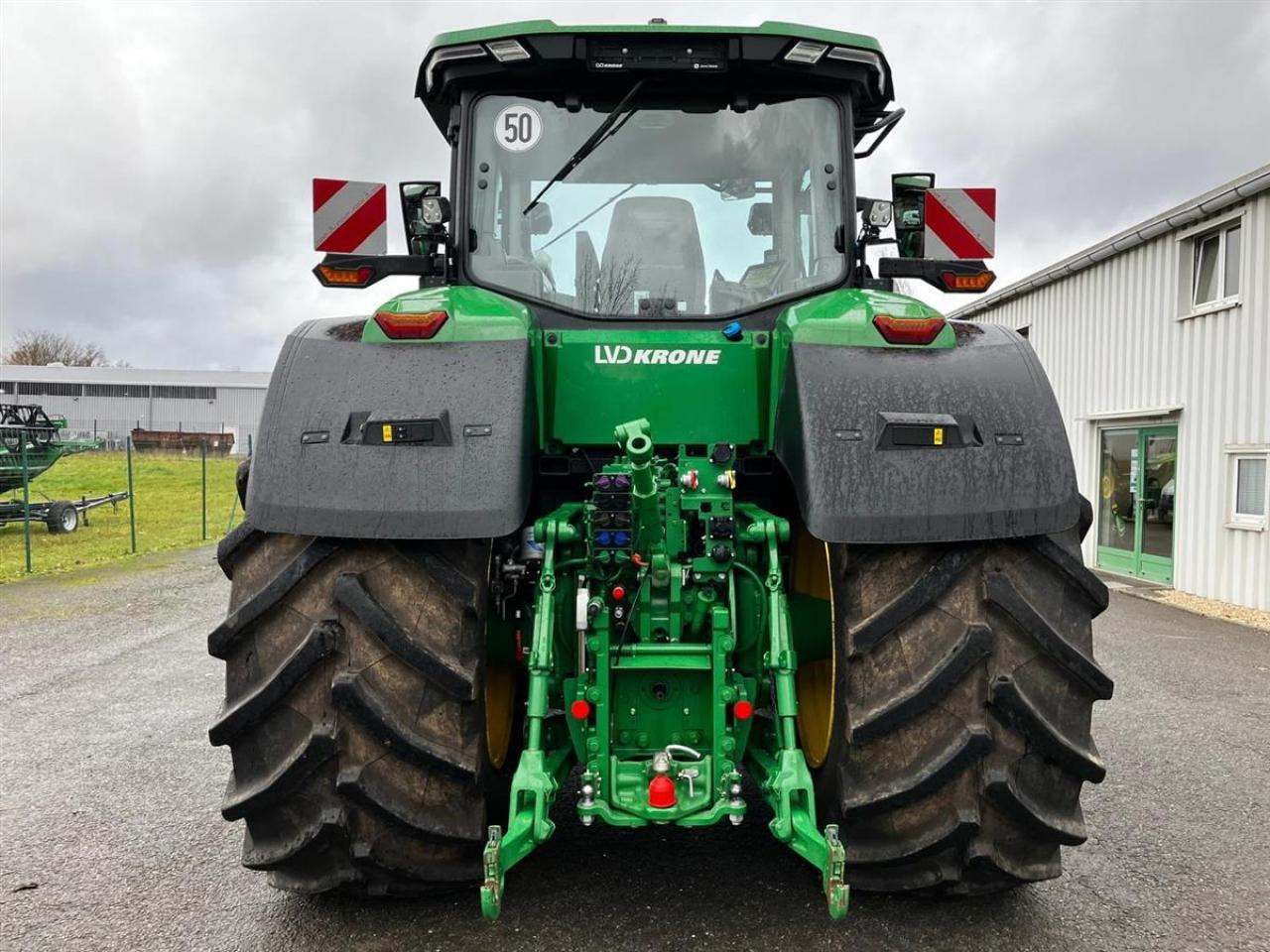 John Deere 7R 350 - Traktor: 3 kép. John Deere 7R 350 - Traktor: 3 kép.