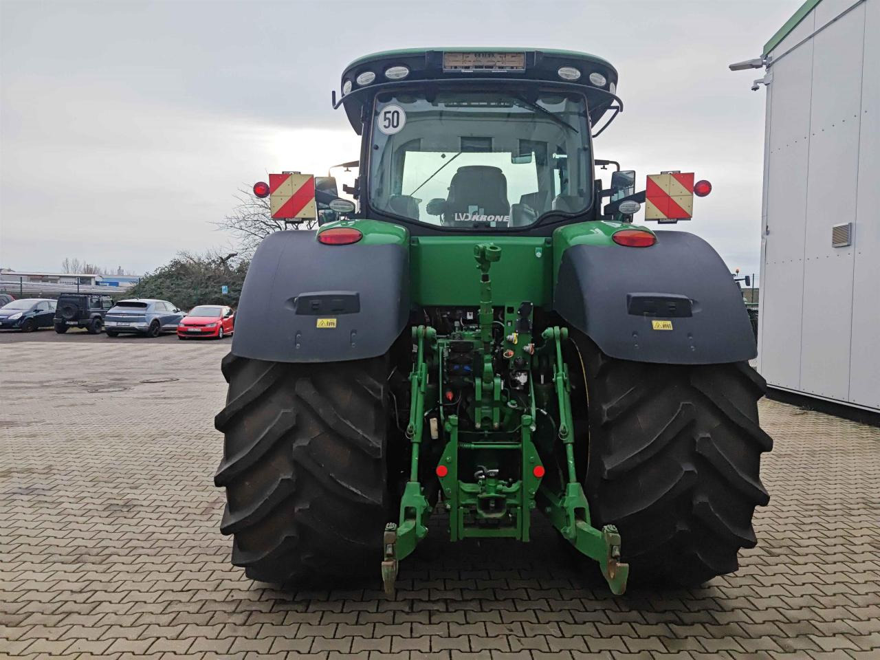 John Deere 8370R - Traktor: 4 kép. John Deere 8370R - Traktor: 4 kép.