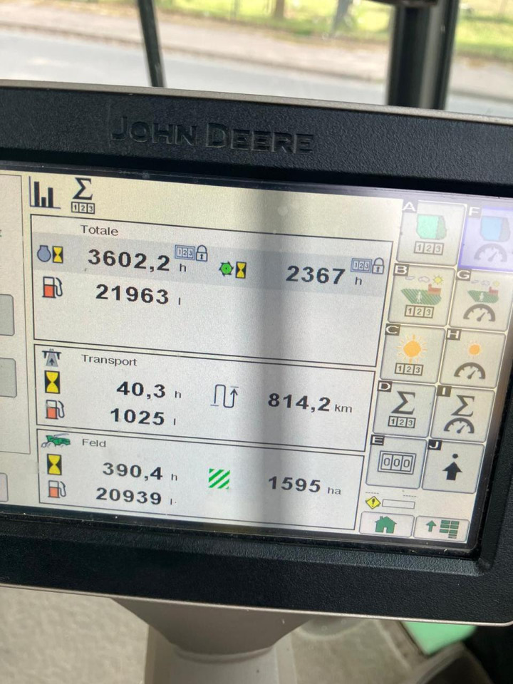 John Deere 8500 - Önjáró szecskázógép: 5 kép. John Deere 8500 - Önjáró szecskázógép: 5 kép.