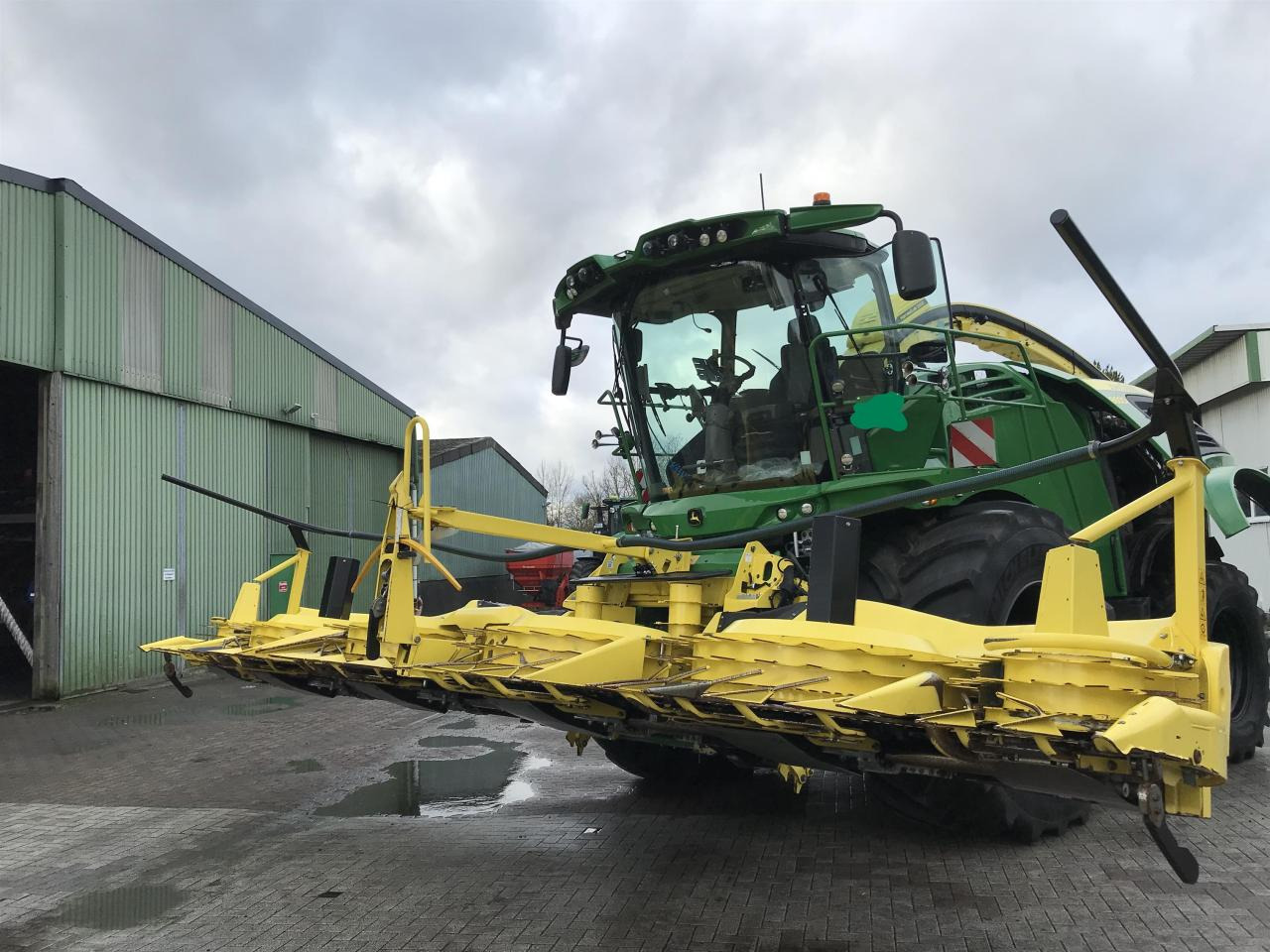 John Deere 8600 - Önjáró szecskázógép: 4 kép. John Deere 8600 - Önjáró szecskázógép: 4 kép.