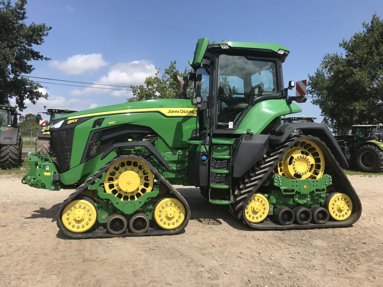 John Deere 8RX 410 - Traktor: 2 kép. John Deere 8RX 410 - Traktor: 2 kép.