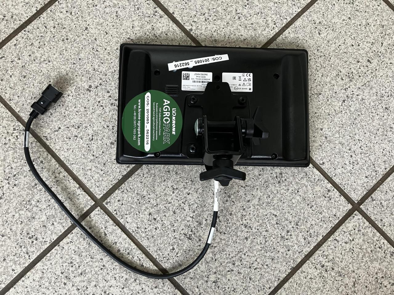 John Deere G5 Plus Zusatzdisplay - Navigációs rendszer - Mezőgazdasági gépek: 2 kép. John Deere G5 Plus Zusatzdisplay - Navigációs rendszer - Mezőgazdasági gépek: 2 kép.