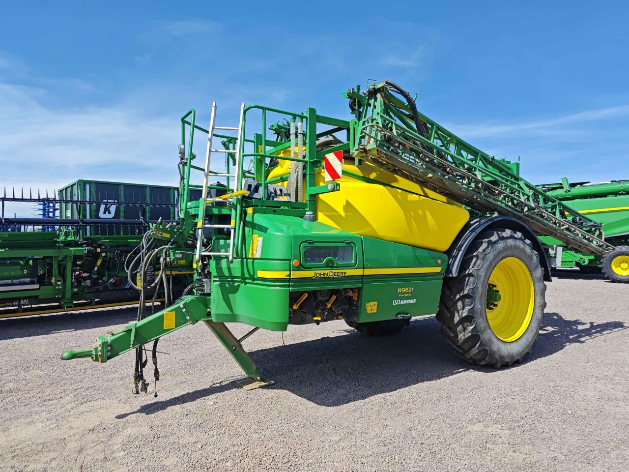John Deere R962i - Vontatott permetezők: 1 kép. John Deere R962i - Vontatott permetezők: 1 kép.