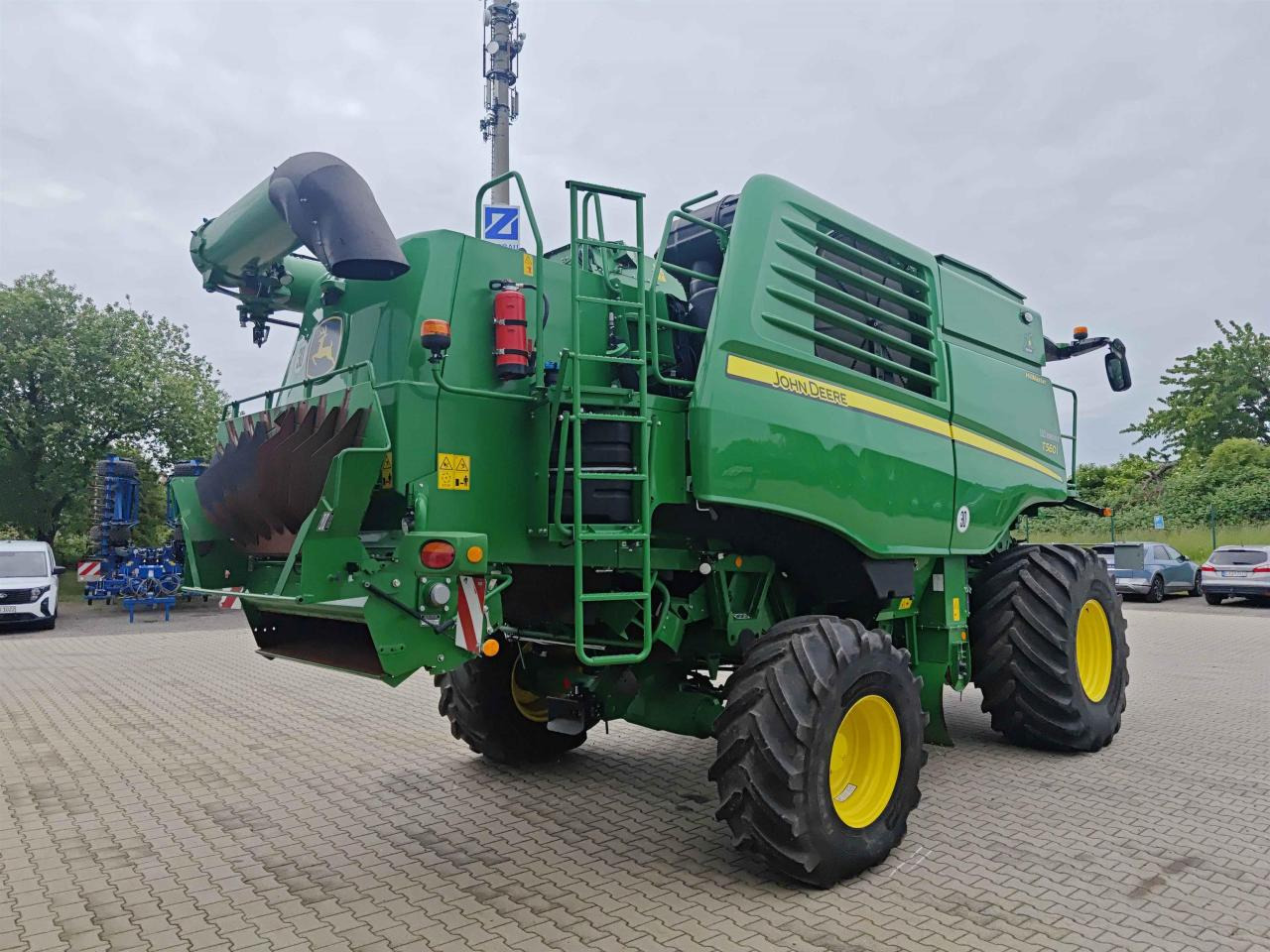 John Deere T560 Hillmaster - Kombájn: 5 kép. John Deere T560 Hillmaster - Kombájn: 5 kép.