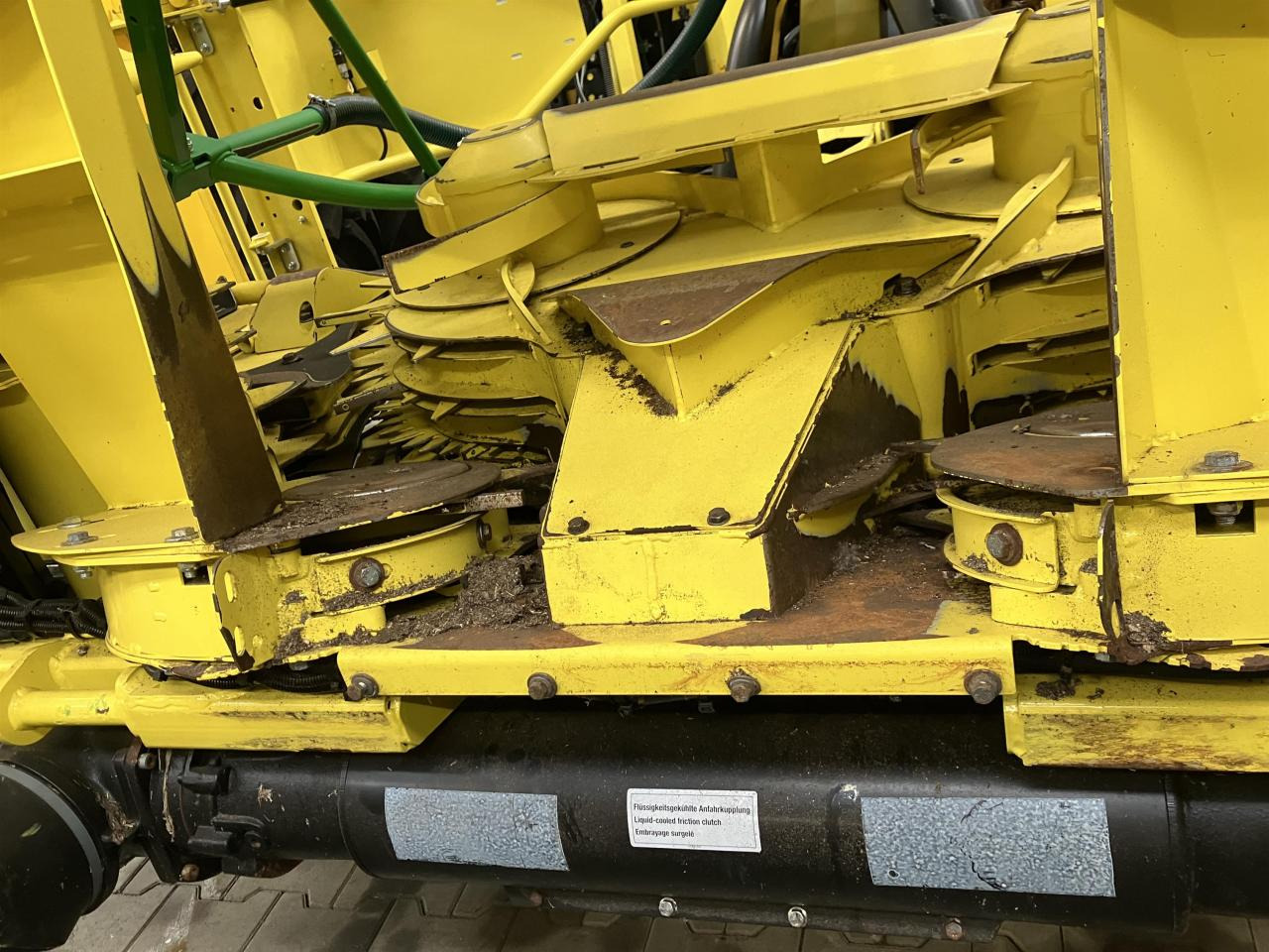 Kemper 375Plus - Takarmánybetakarító gép: 4 kép. Kemper 375Plus - Takarmánybetakarító gép: 4 kép.