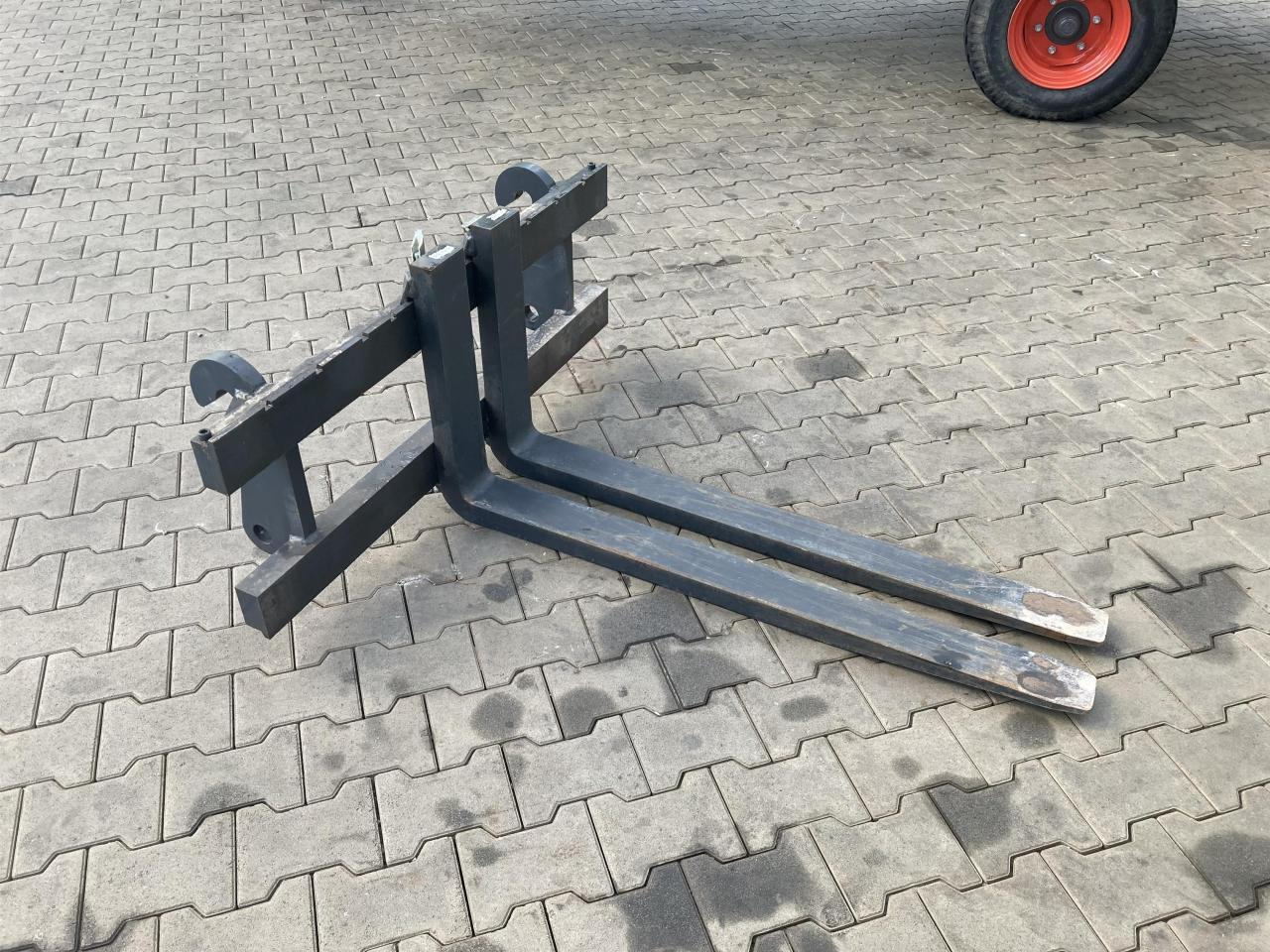 Kramer 1200 mm - Kanál: 2 kép. Kramer 1200 mm - Kanál: 2 kép.