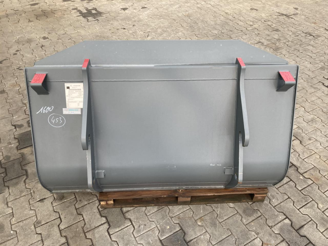 Kramer 1600 mm - Kanál: 4 kép. Kramer 1600 mm - Kanál: 4 kép.