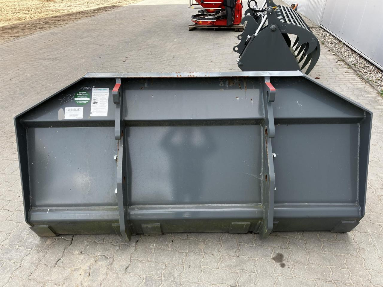 Kramer 2150 mm - Kanál: 4 kép. Kramer 2150 mm - Kanál: 4 kép.