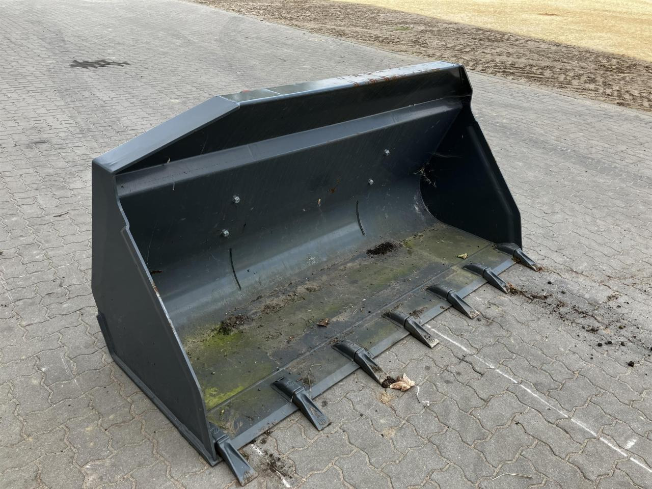 Kramer 2150 mm - Kanál: 1 kép. Kramer 2150 mm - Kanál: 1 kép.