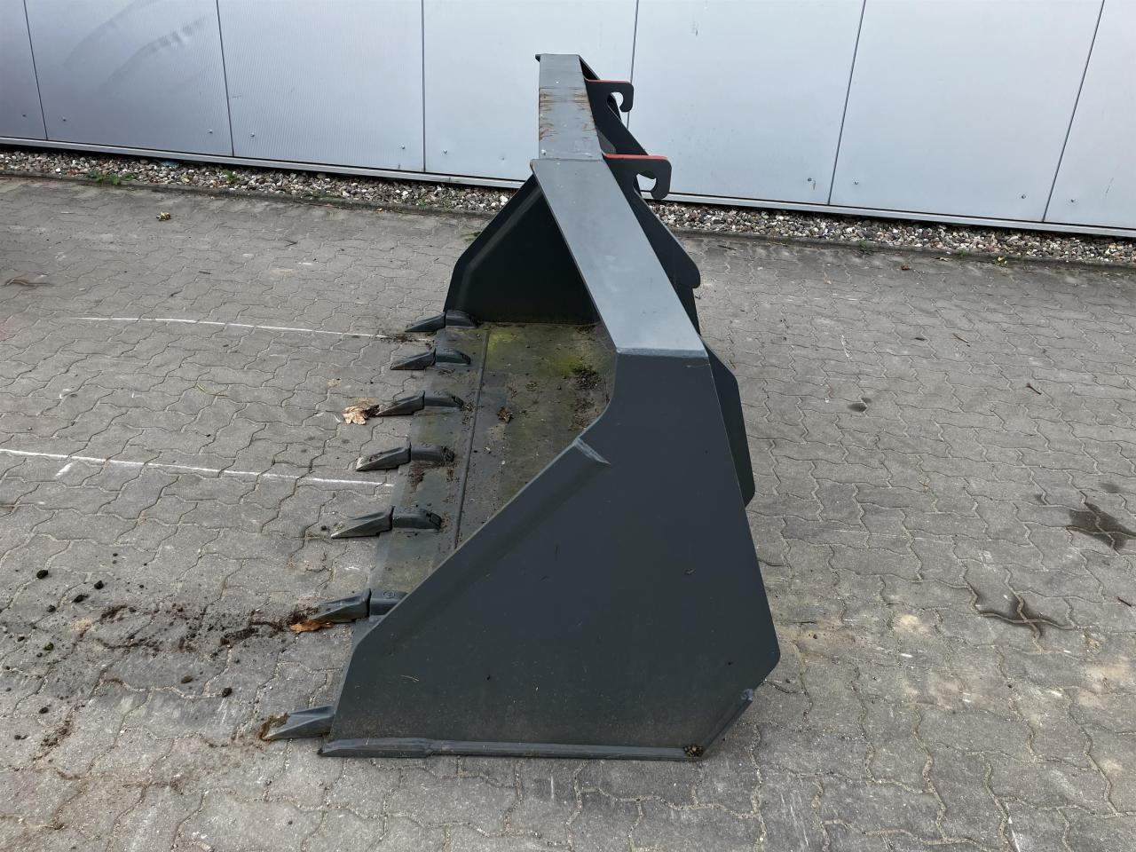 Kramer 2150 mm - Kanál: 5 kép. Kramer 2150 mm - Kanál: 5 kép.