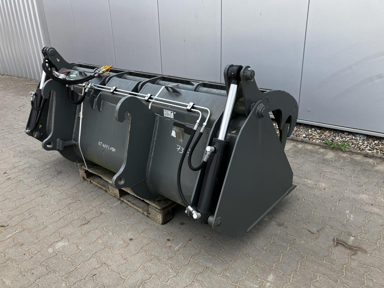 Kramer 2400 mm - Kanál: 4 kép. Kramer 2400 mm - Kanál: 4 kép.