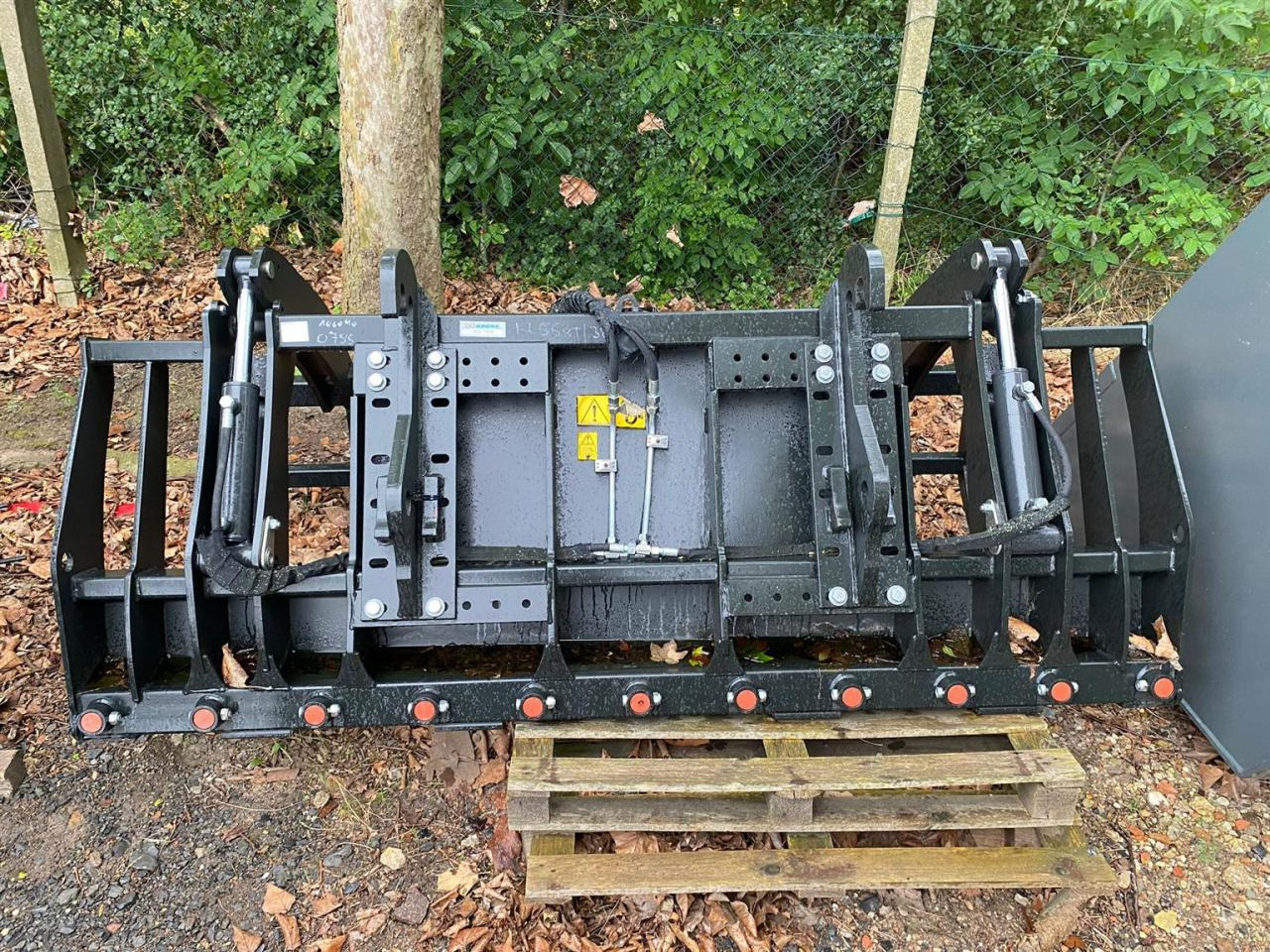 Kramer 2550 mm - Kanál: 2 kép. Kramer 2550 mm - Kanál: 2 kép.