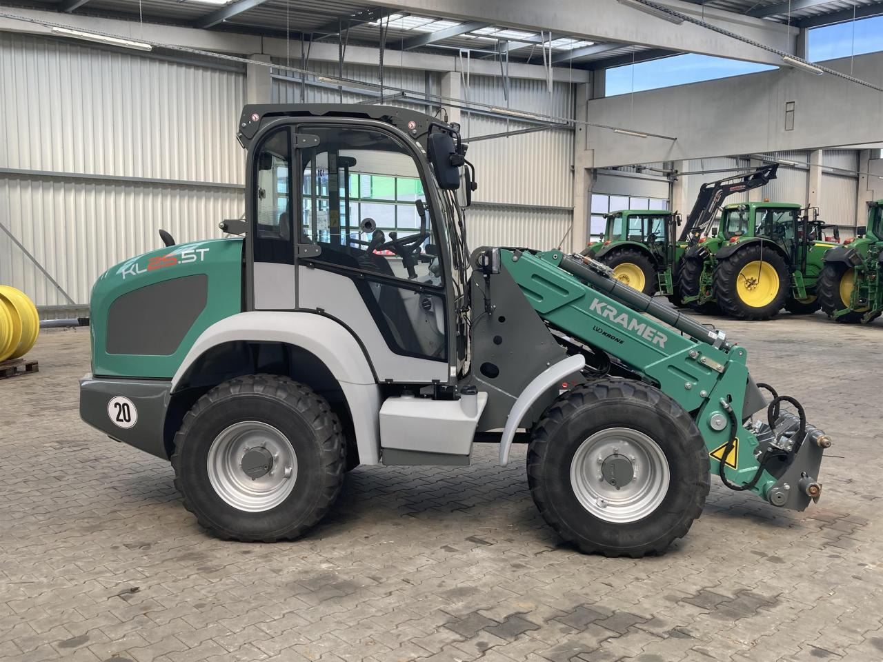 Kramer KL25.5T - Teleszkópos rakodó: 5 kép. Kramer KL25.5T - Teleszkópos rakodó: 5 kép.