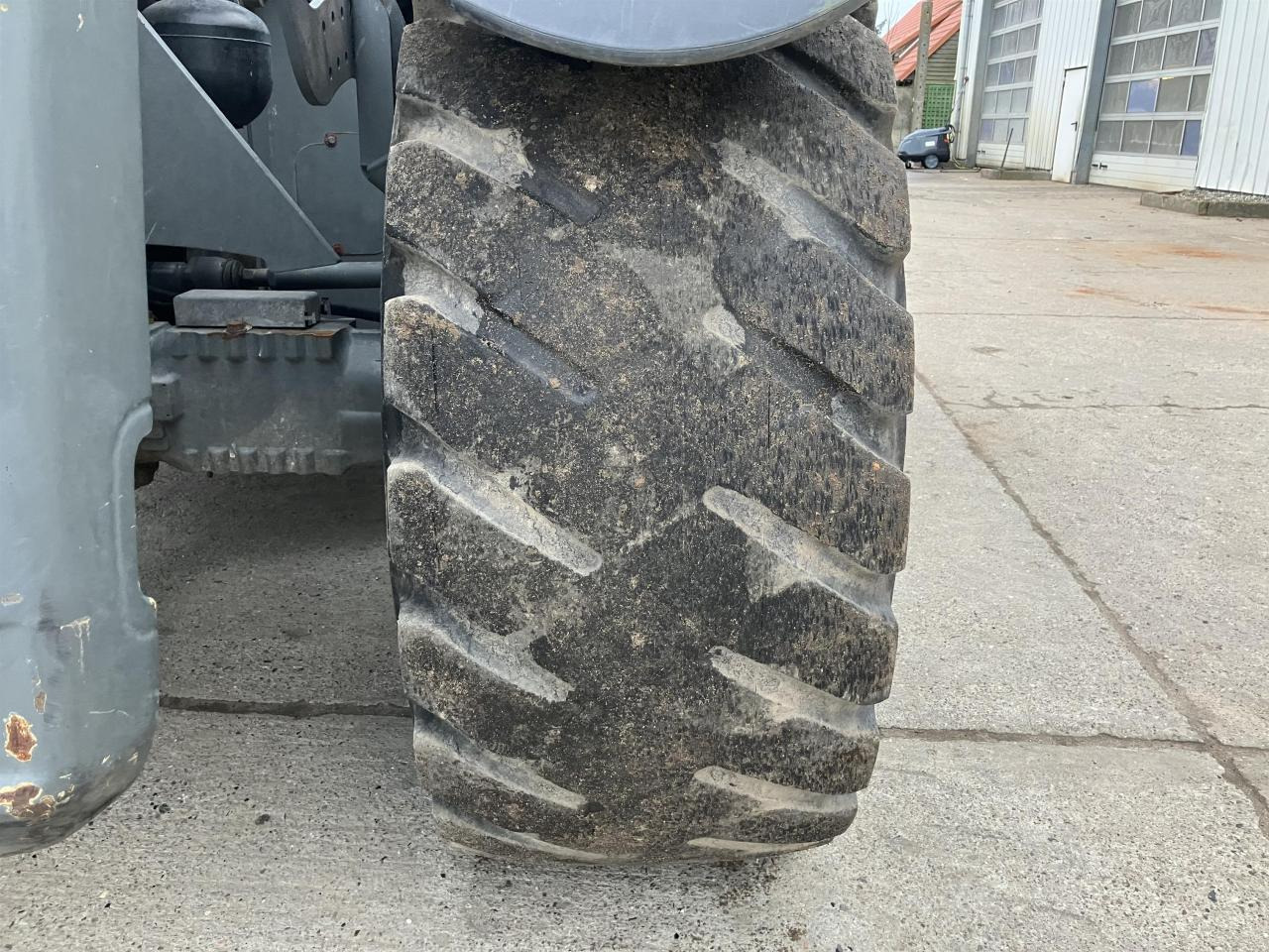 Kramer KT557 lízing Kramer KT557: 8 kép. Kramer KT557 lízing Kramer KT557: 8 kép.