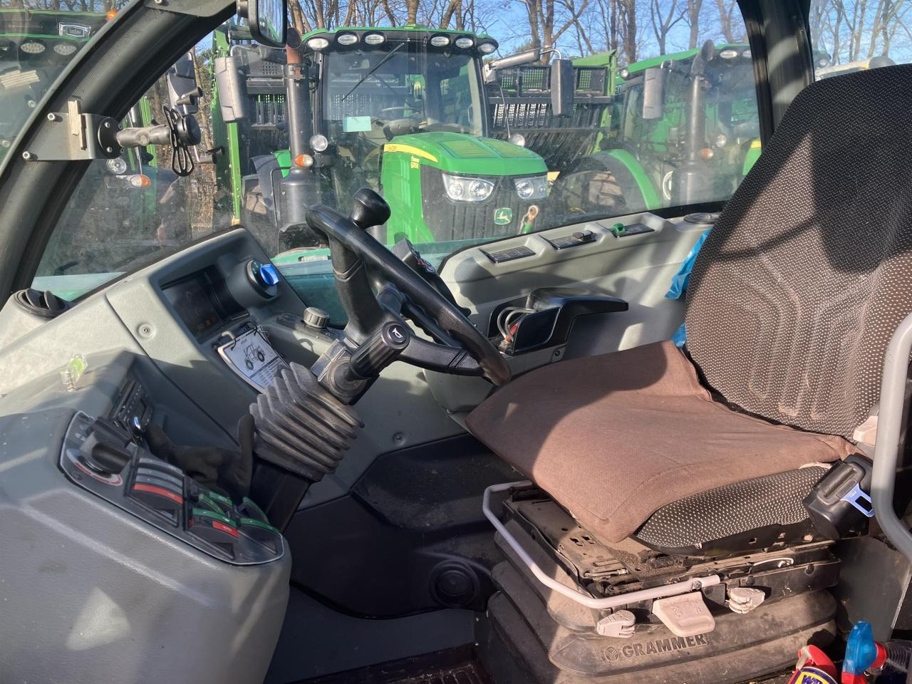 Teleszkópos rakodó Kramer KT559: 6 kép.