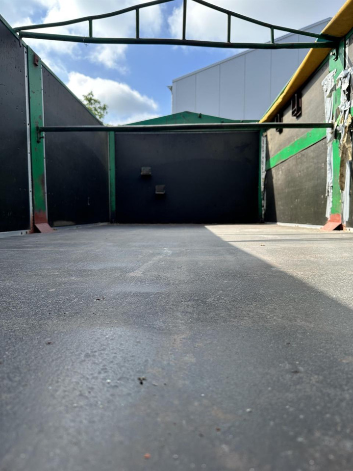 Kröger HKD 301S - Pótkocsi billenőplatós: 3 kép. Kröger HKD 301S - Pótkocsi billenőplatós: 3 kép.