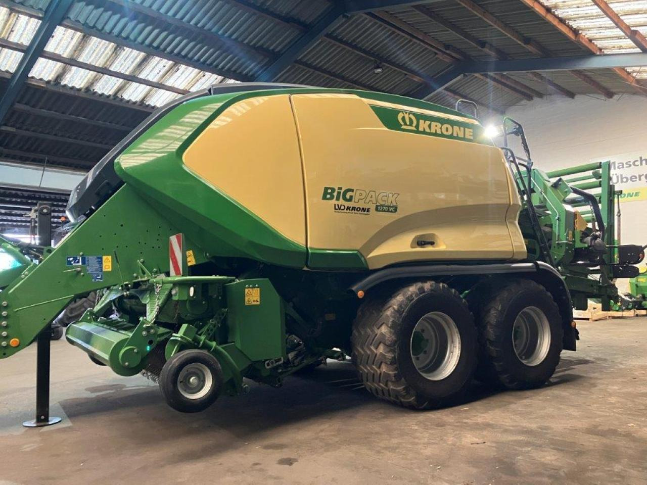 Kocka bálázó Krone Big Pack 1270 VC: 7 kép.