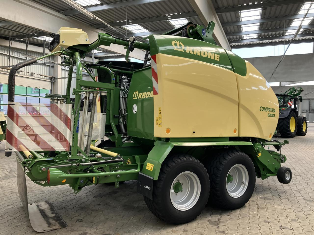 Krone CF 155 XC Comprima - Bálázó: 5 kép. Krone CF 155 XC Comprima - Bálázó: 5 kép.