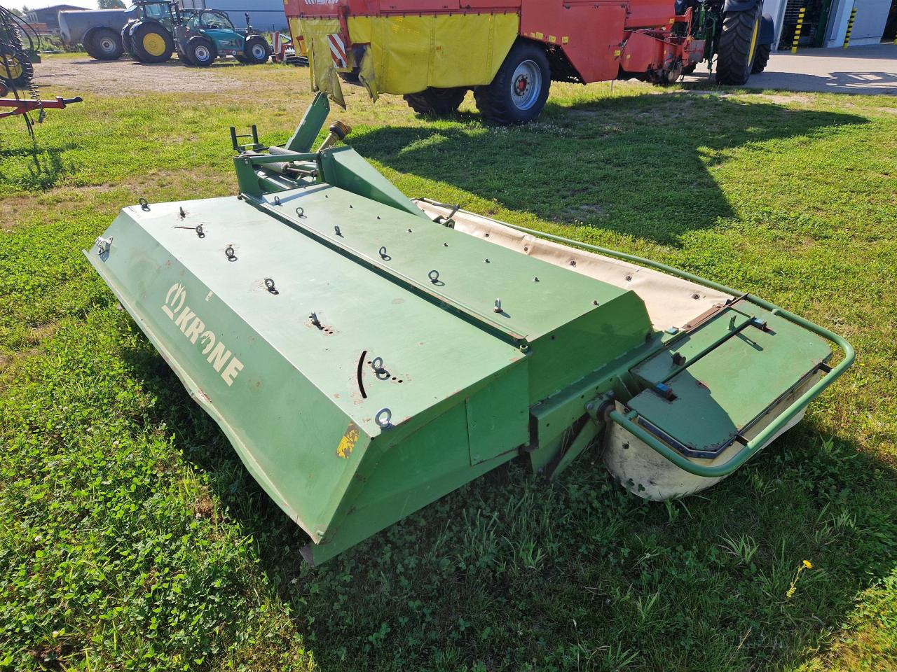 Krone EC 320 CV+B - Fűkasza: 2 kép. Krone EC 320 CV+B - Fűkasza: 2 kép.