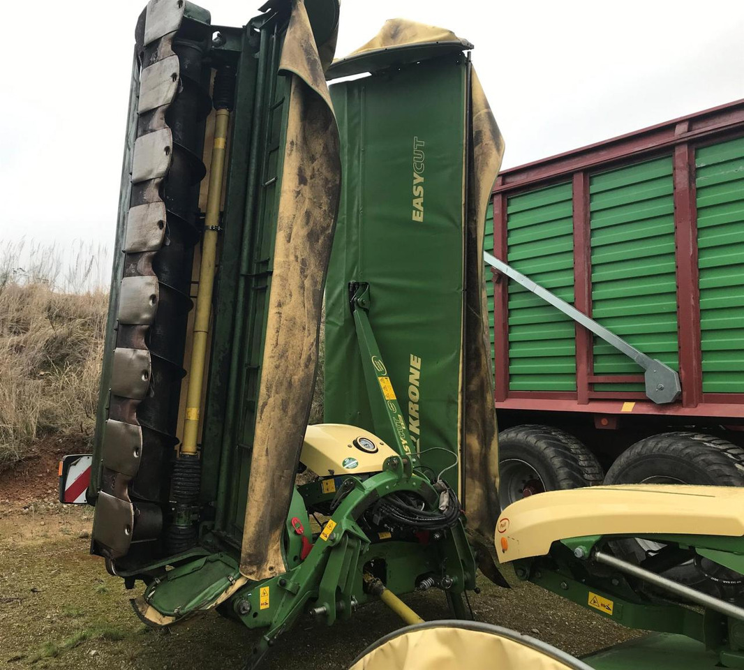 Krone EC B 950 Collect - Fűkasza: 1 kép. Krone EC B 950 Collect - Fűkasza: 1 kép.