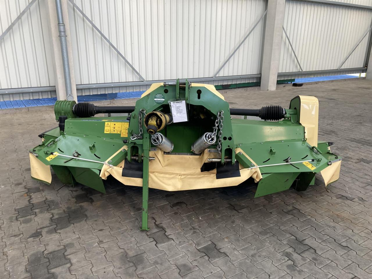 Krone EC F 320 CV - Kat. 2 - Fűkasza: 2 kép. Krone EC F 320 CV - Kat. 2 - Fűkasza: 2 kép.