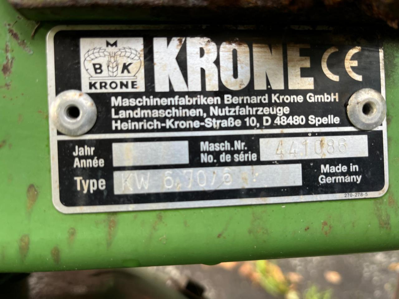 Krone KW 6.70/6 - Szénaforgató: 2 kép. Krone KW 6.70/6 - Szénaforgató: 2 kép.